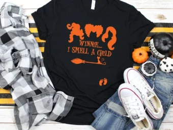 Winnie I Smell A Child Pregnancy Announcement T-Shirt