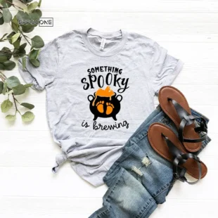 Something Spooky Is Brewing Halloween Pregnancy T-shirt