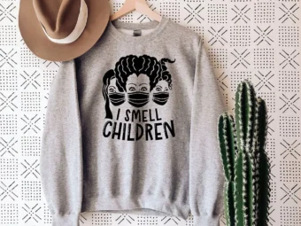 I Smell Children Sanderson Sister T-shirt