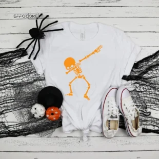 Dabbing Skeleton Funny Halloween T-Shirt