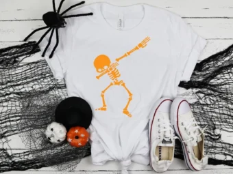 Dabbing Skeleton Funny Halloween T-Shirt