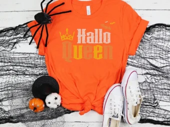HalloQueen Halloween T-Shirt