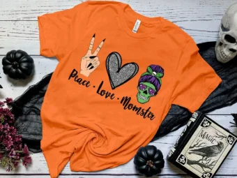 Momster Mom Halloween Spooky T-shirt